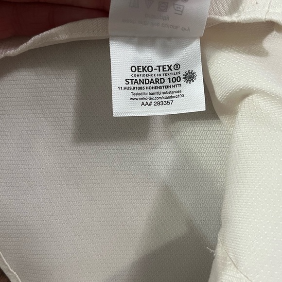 Michael Kors Men's Slim fit air soft stretch button down Shirt - Picture 7 of 10